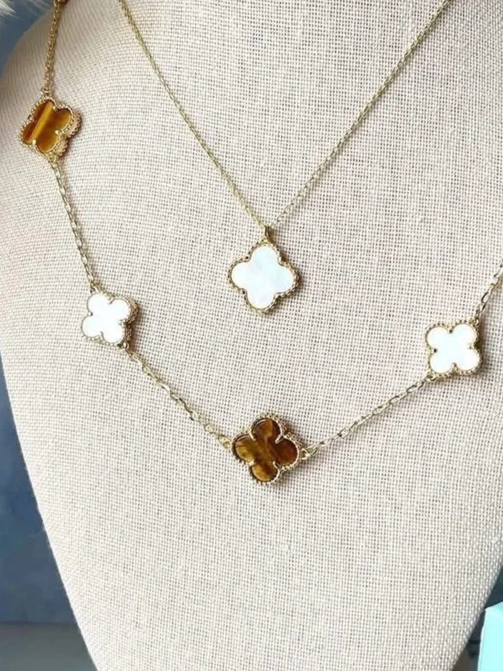 Park Lane Macchiato Quatrefoil Necklace in White and Brown Tiger Eye Luxe